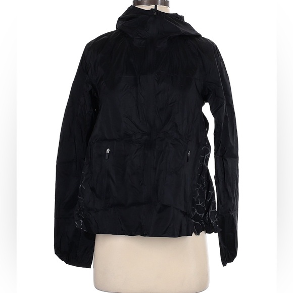 ✨RARE✨🆕Lululemon Fabled Forest Jacket-
Black- *Crafted lace lends NWOT✨ - Picture 8 of 11